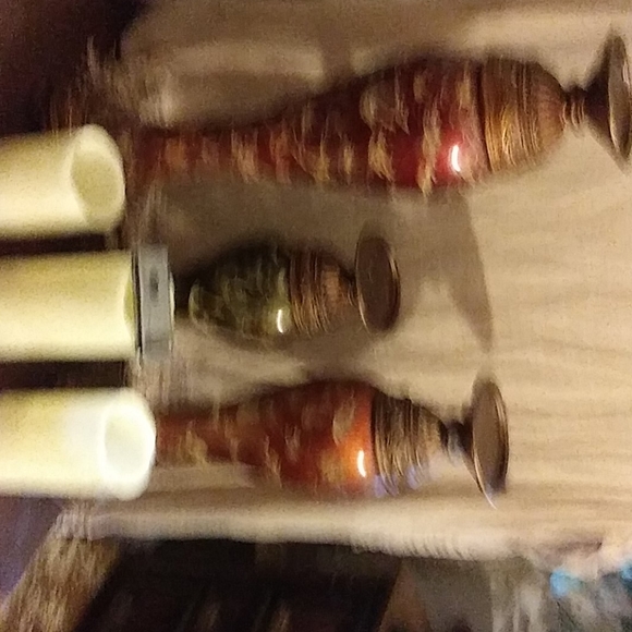 Oriental Candlestick Trio w LED flameless remote - Picture 10 of 11